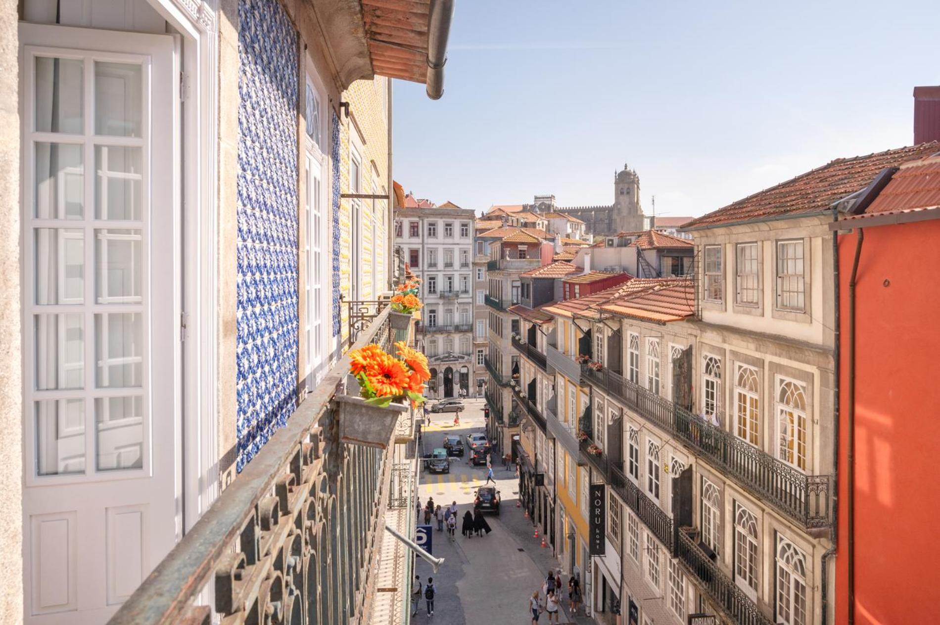 Historical Penthouse At Cardosas Block Apartment Porto Exterior photo